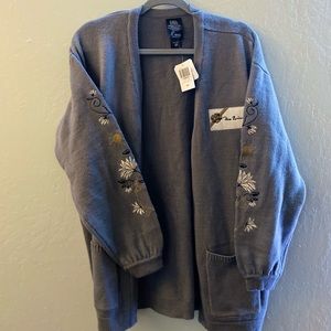New with tags Her Universe Studio Gihibli Kiki’s Service Women’s Cardigan!!!